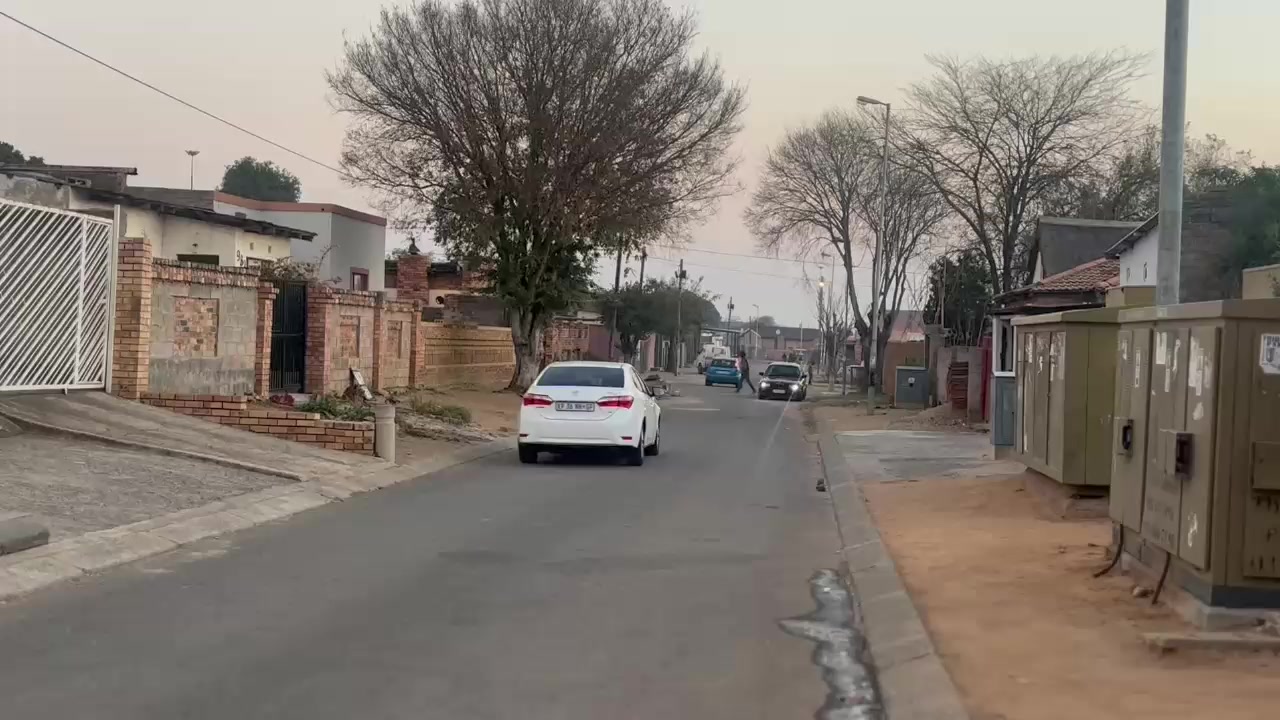 @Mlu Khumalo