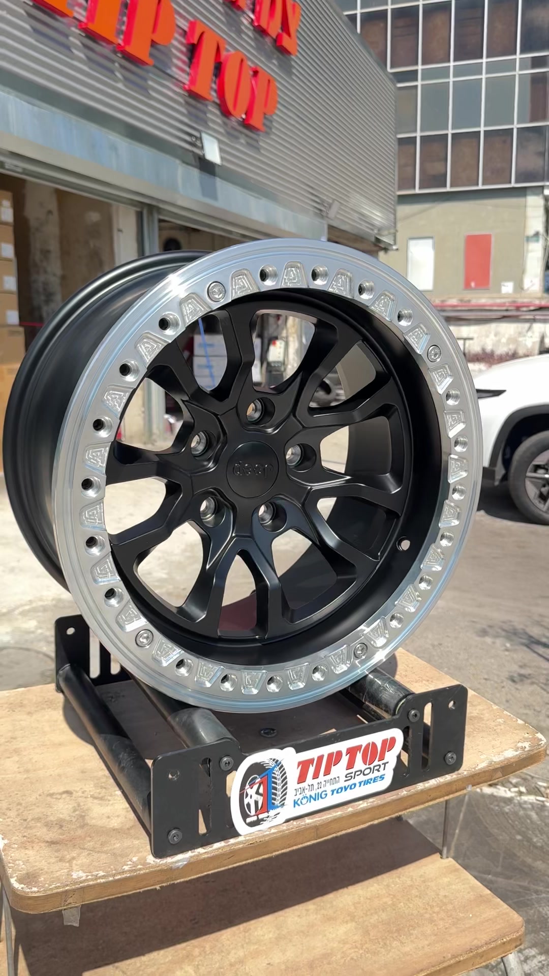 @TipTop Wheels & Tires