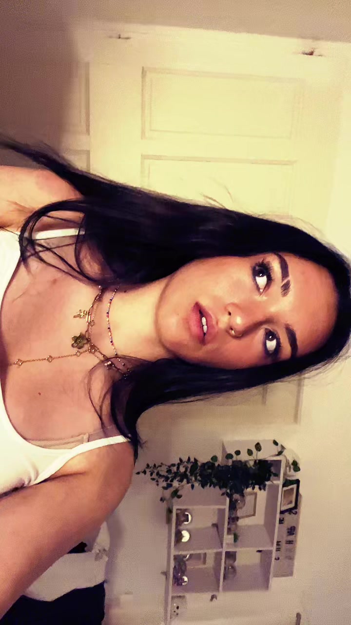 @Laura🪩🤘