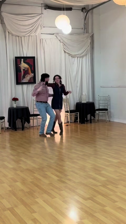 @Simplyballroom.ca