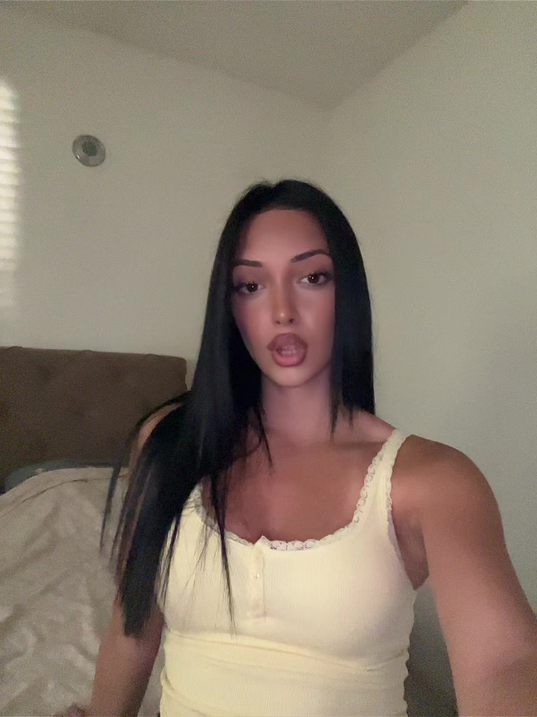 @isidora