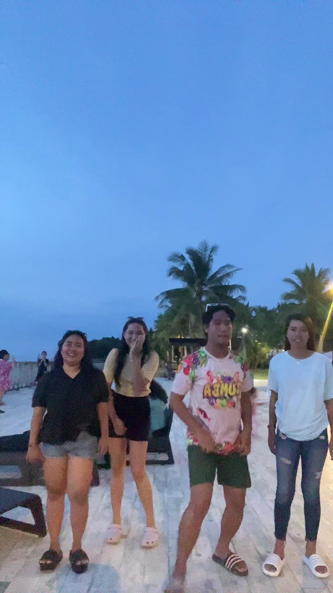@jsmnngl