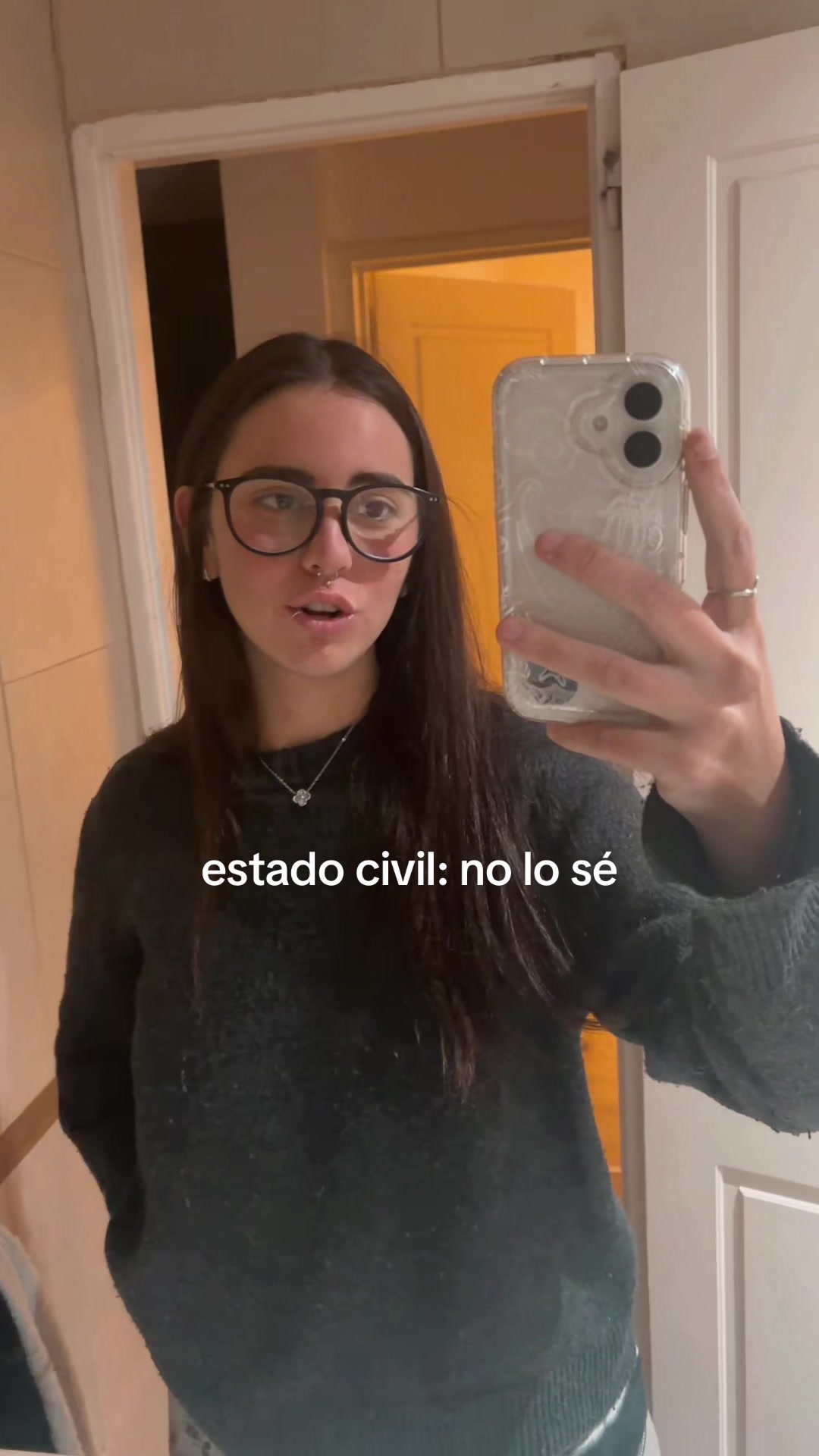 @lola