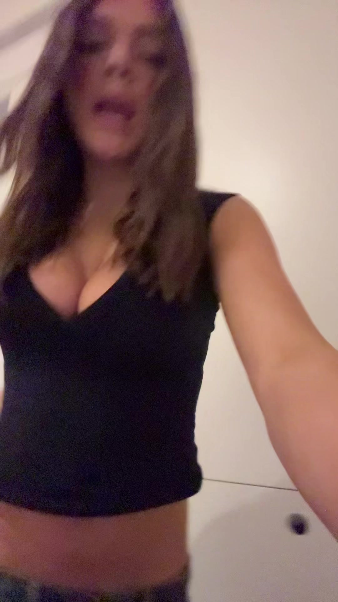 @🧟&zwj;♀️
