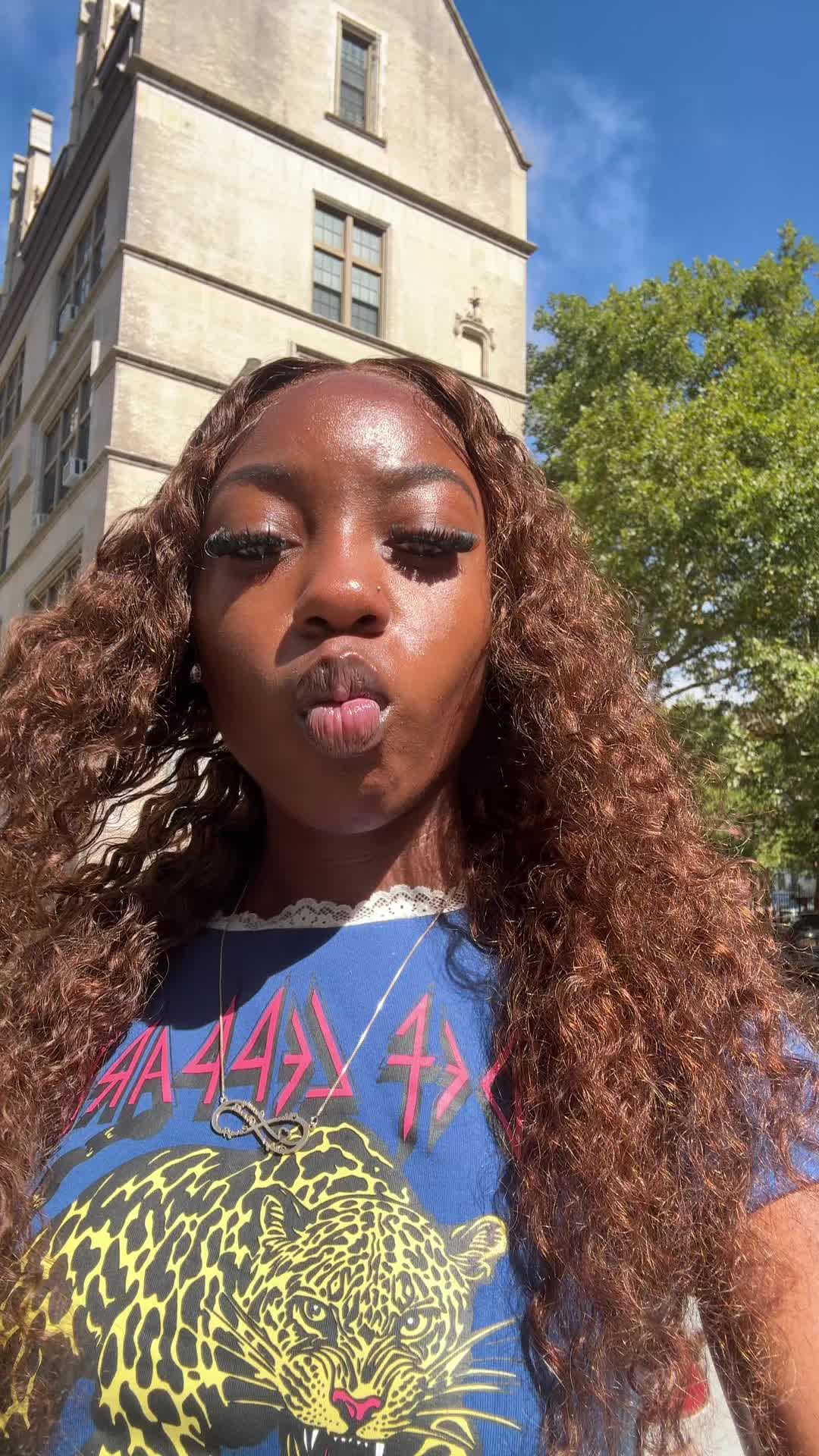 @chloè🧟♂️🫧