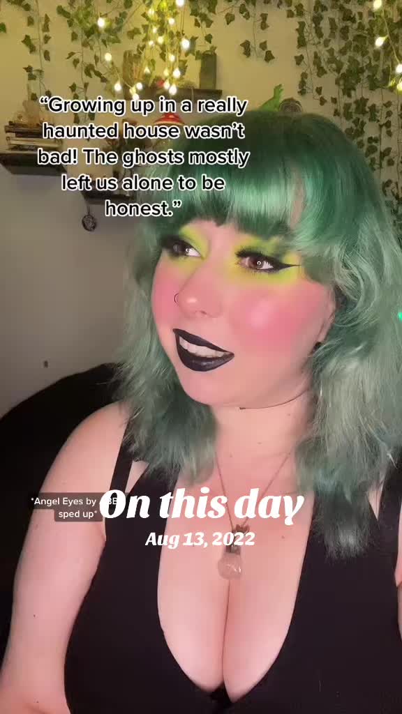 @rachelcrobins