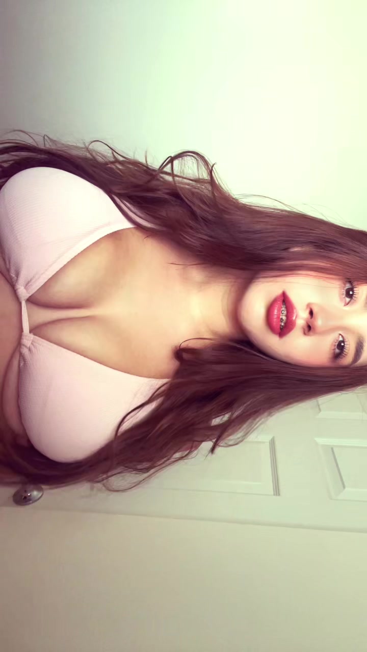 @valeria L