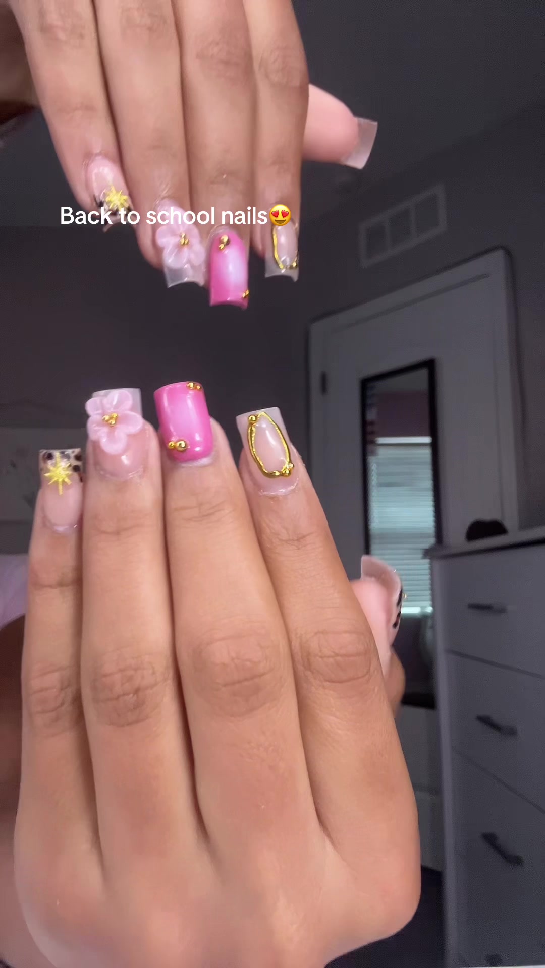 @𝒫𝑒𝓇𝓁𝒶𝒶💋🥂