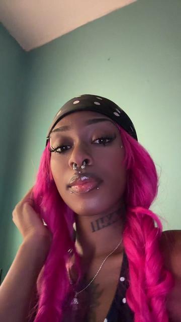 @rainbowkittea