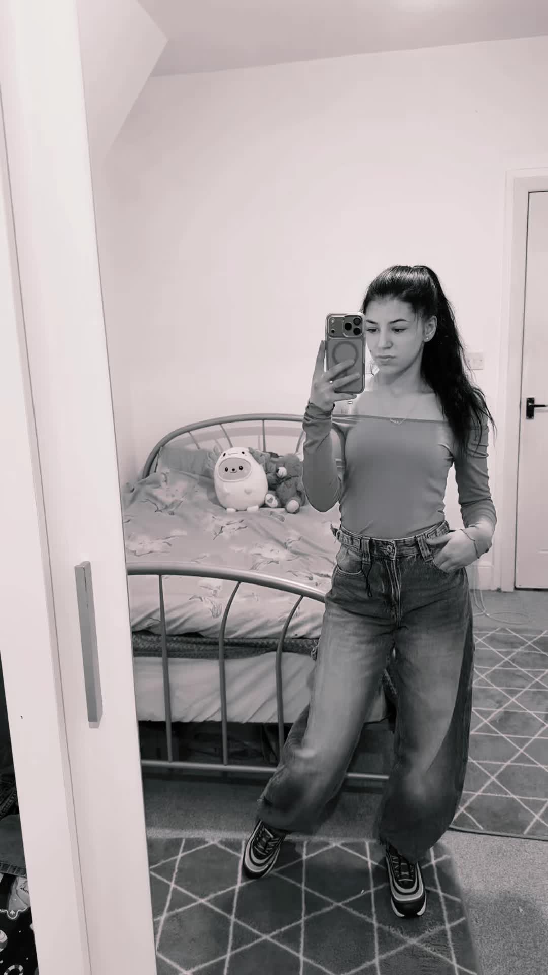 @Adina Ada27