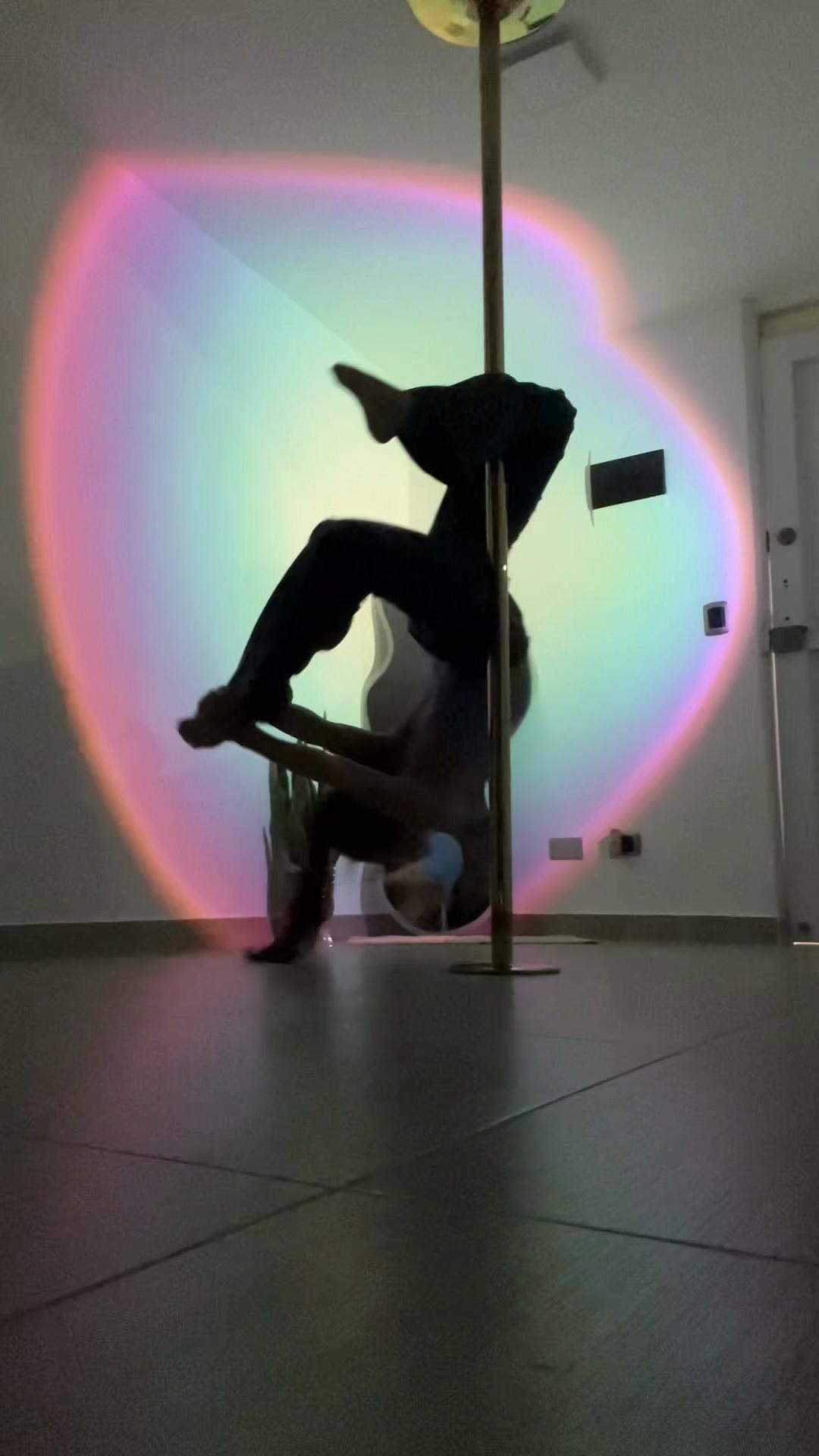 @LAURA DELGADO POLE 💛