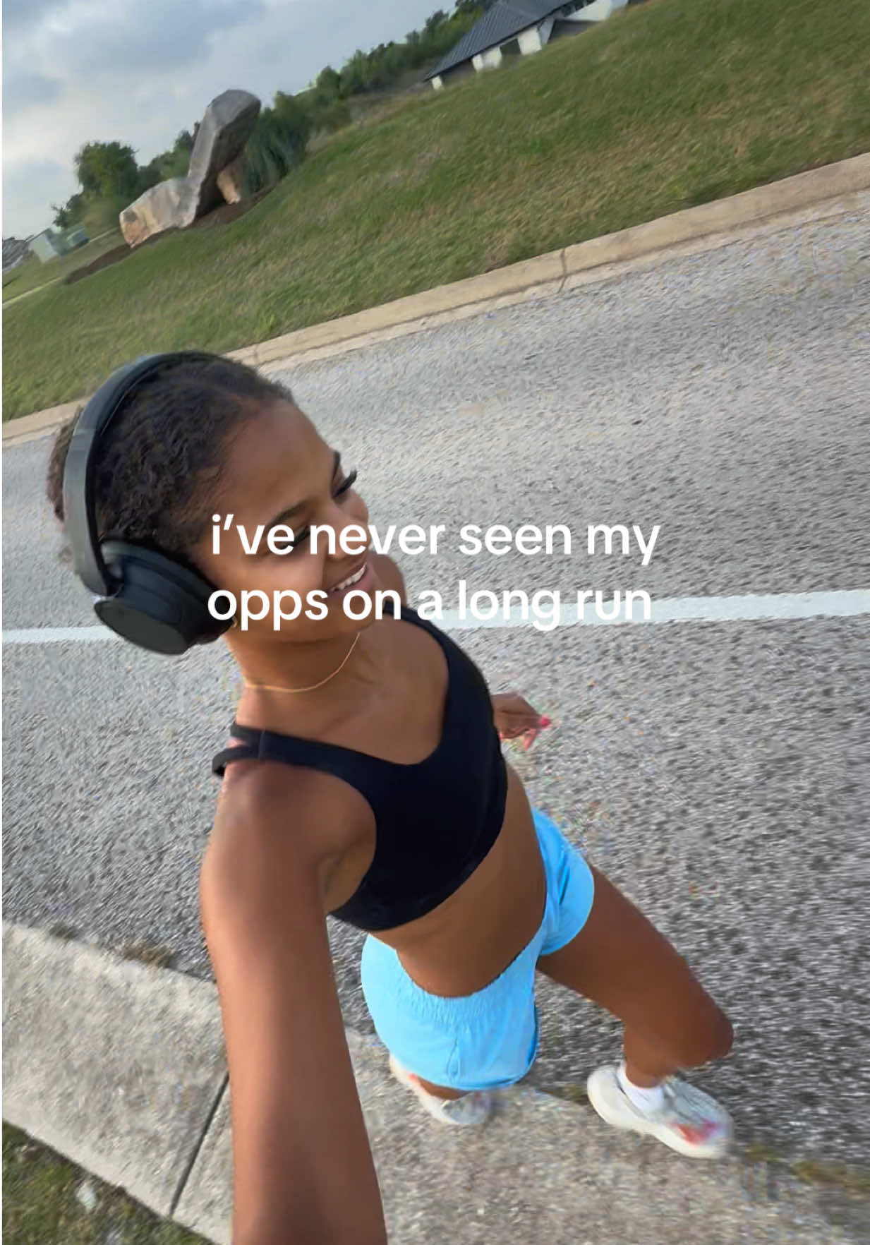 @bella