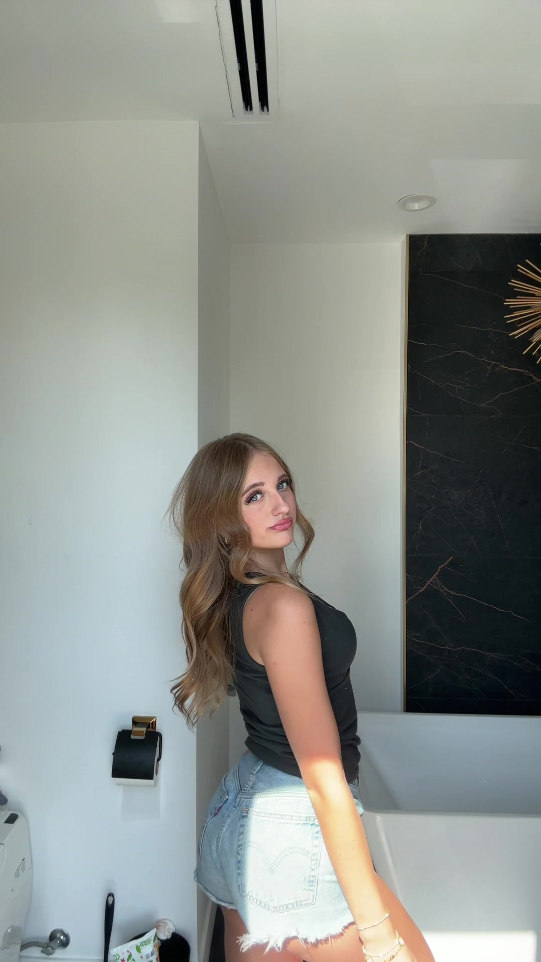 @𝐵𝒶𝒾𝓁𝑒𝓎