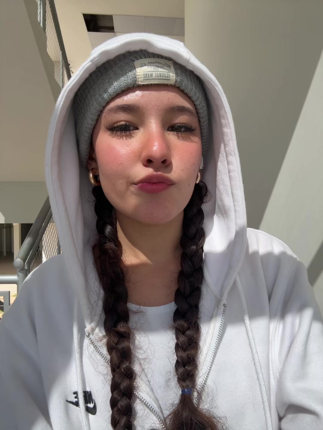 @Yulii
