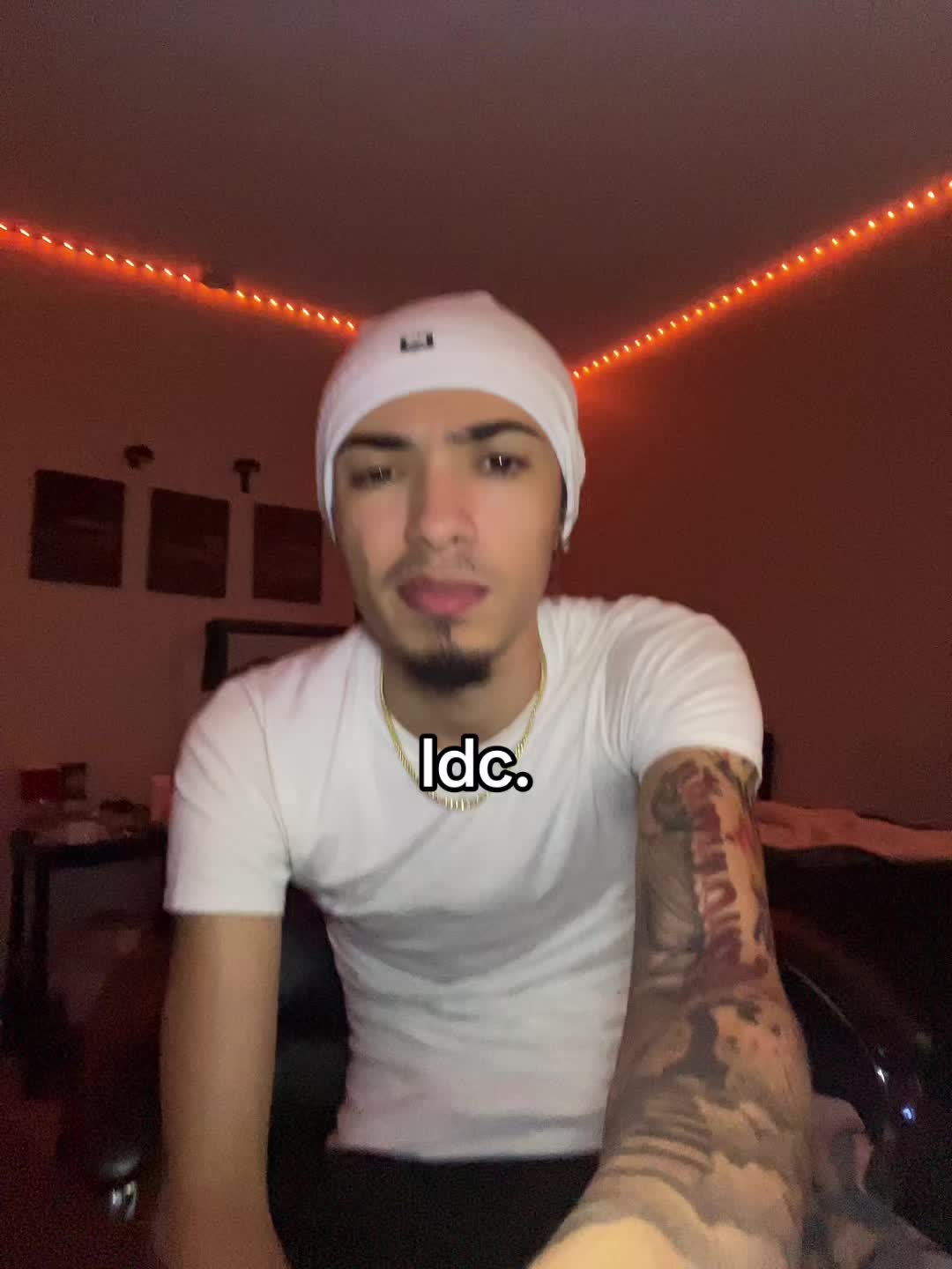 @￼