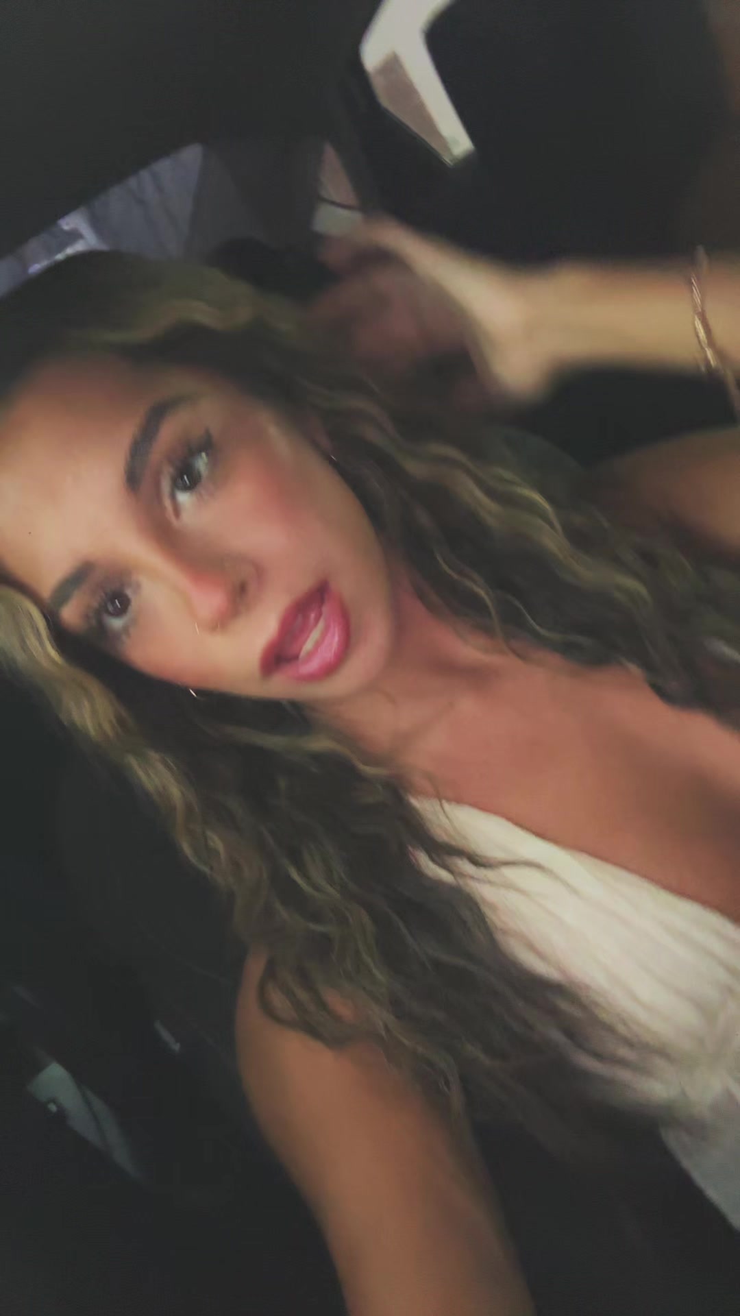 @thisisntisa
