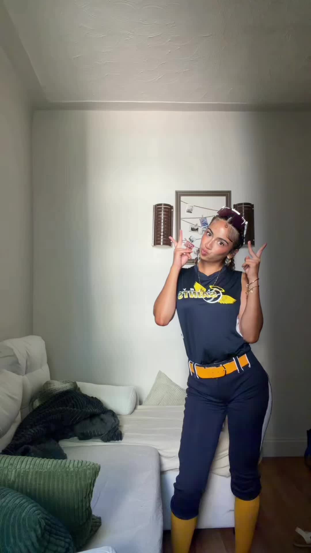 @bellabae