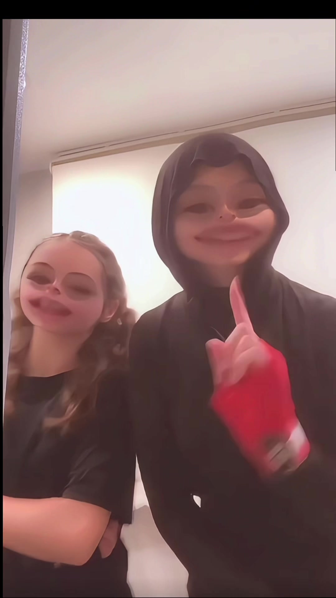 @؟