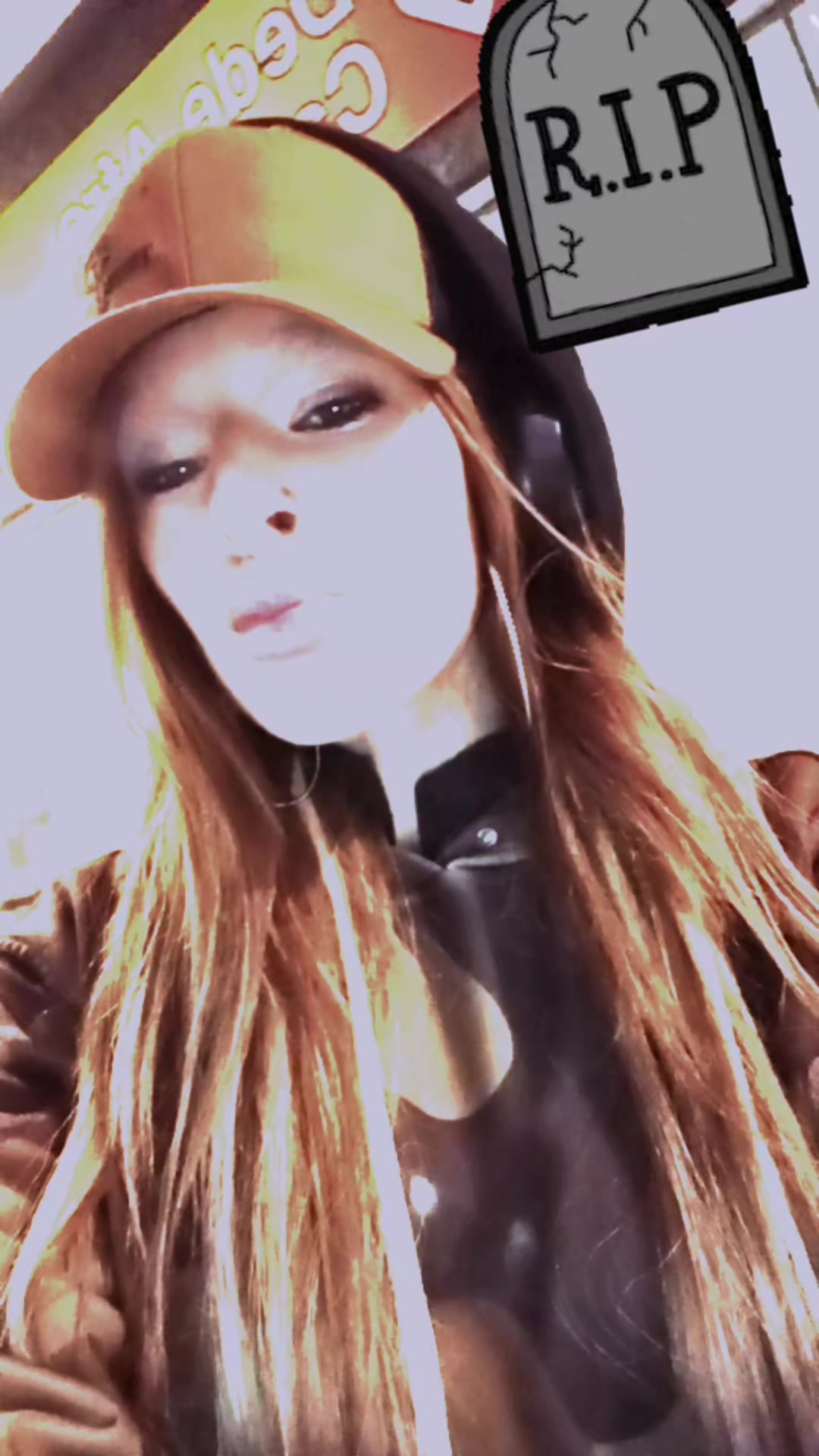 @UrNaughtyLilStepSis♡