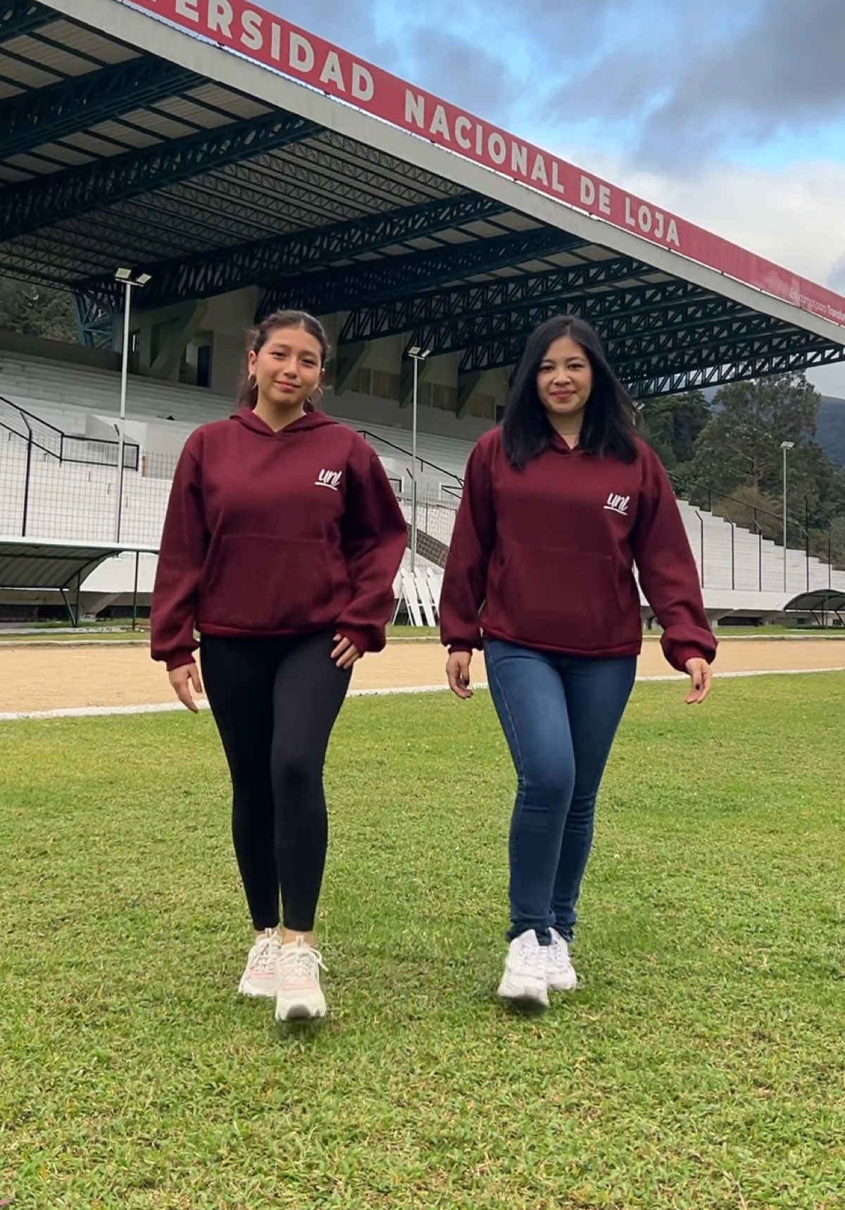 @Universidad Nacional de Loja
