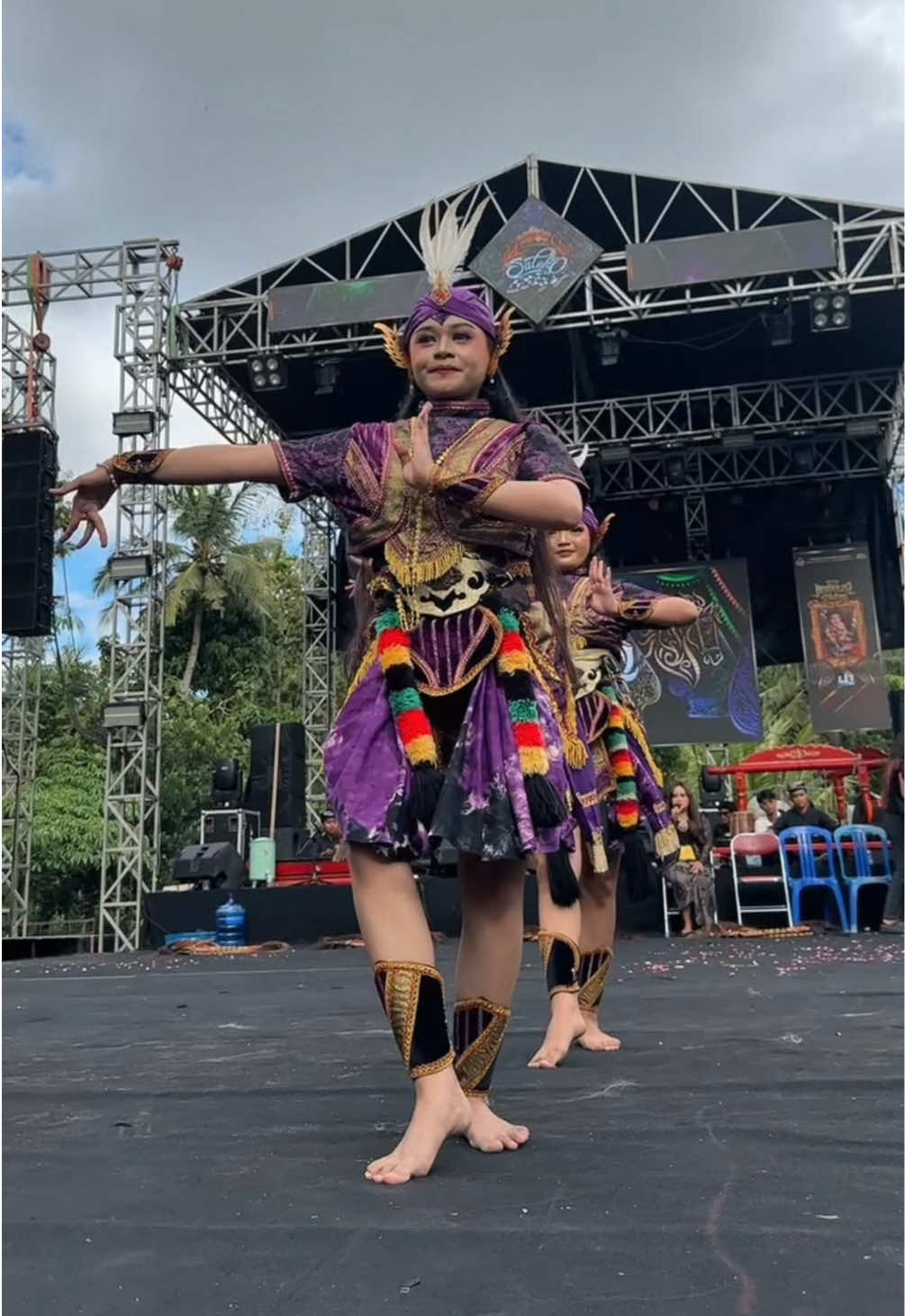 @Ara Tiara