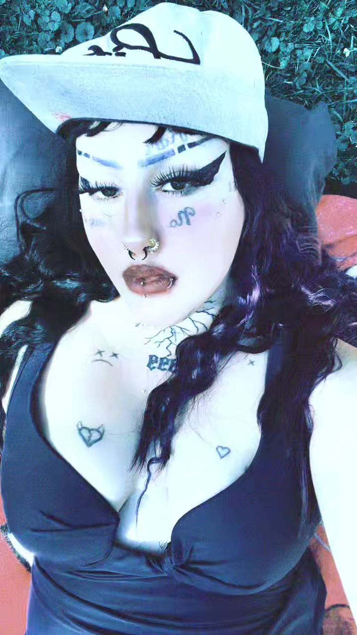 @𖤐𝓢𝓮𝓵𝓮𝓷𝓪𖤐༒ 999 ༒