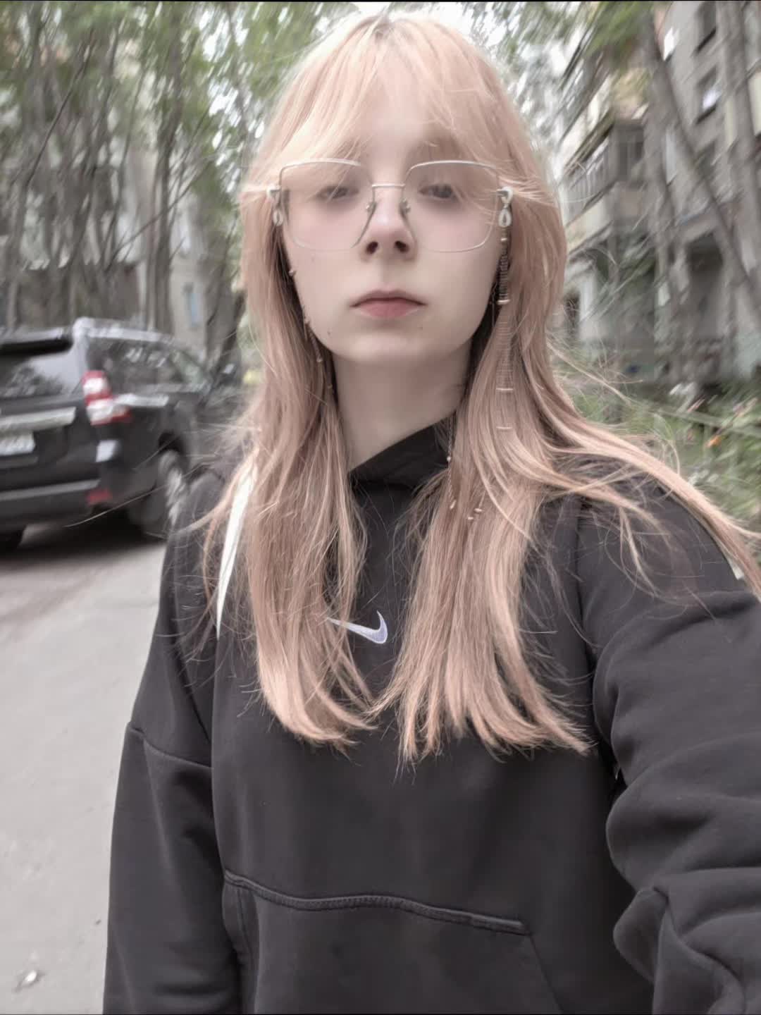 @.@