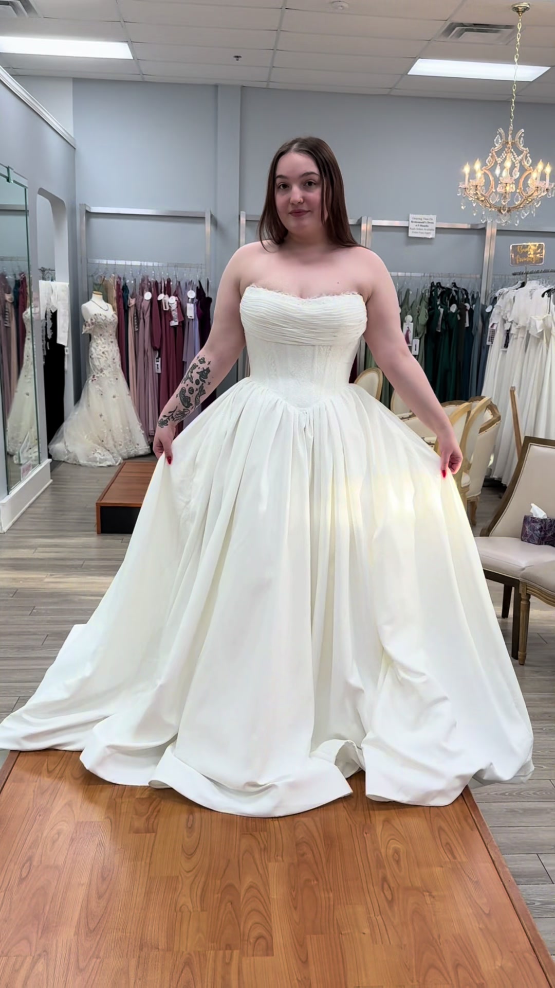 @Debra&rsquo;s Bridal Shop