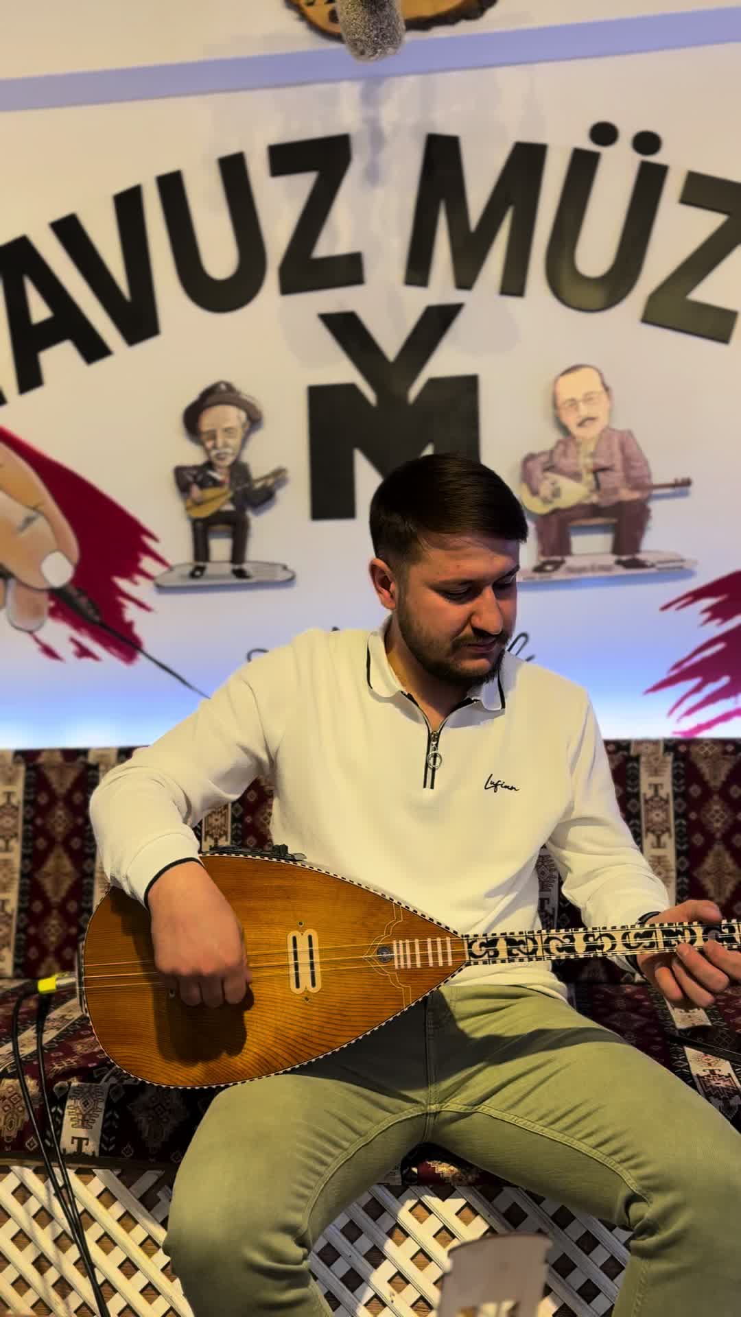@&Ouml;mer Yavuz