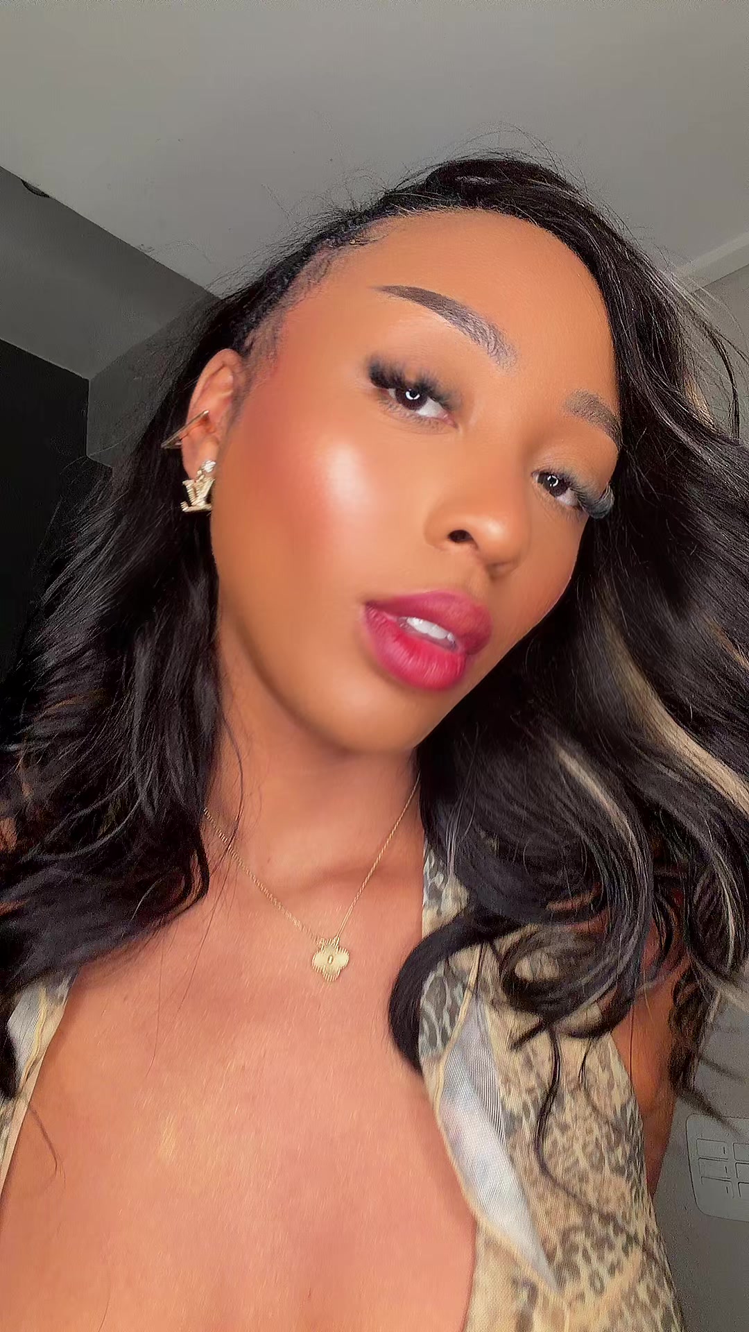 @nadianakai