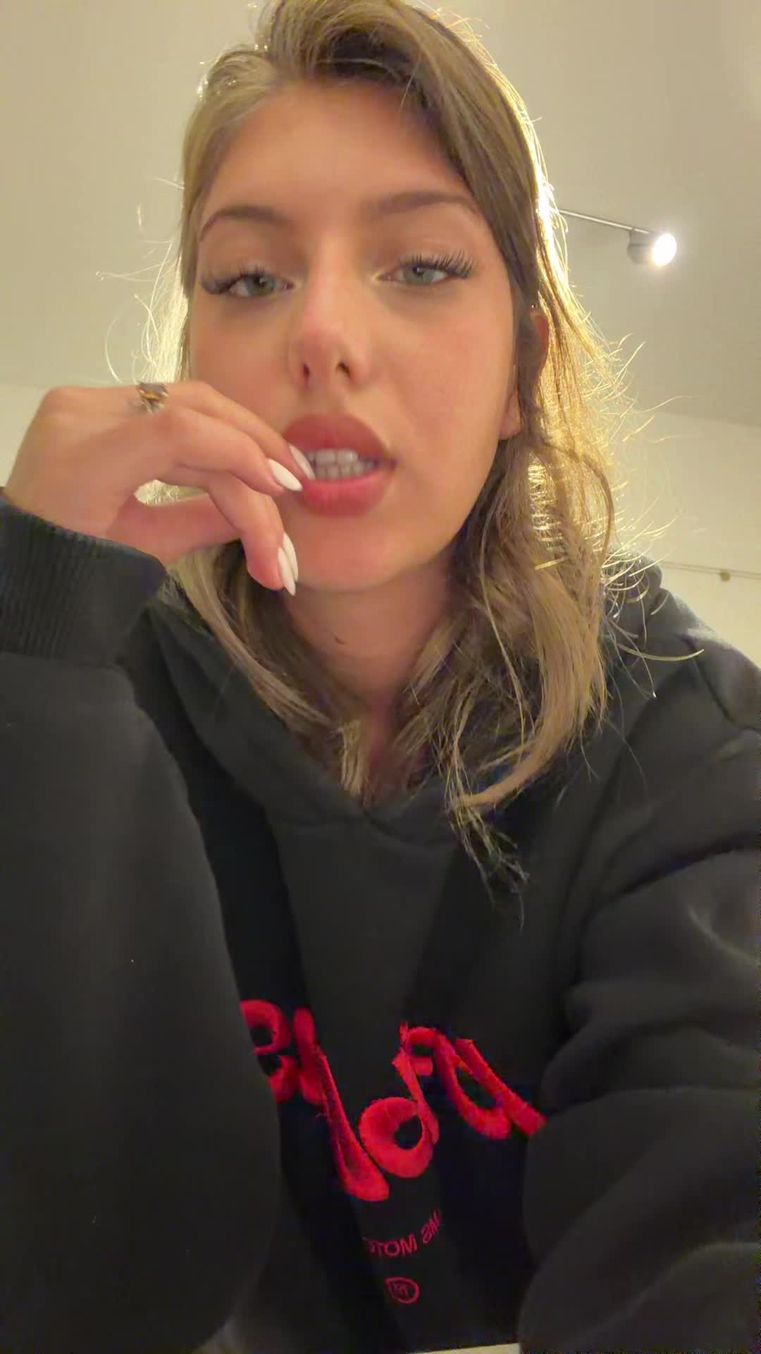 @nesveeee