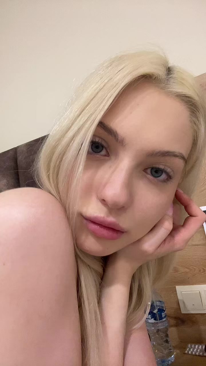 @👸🏼