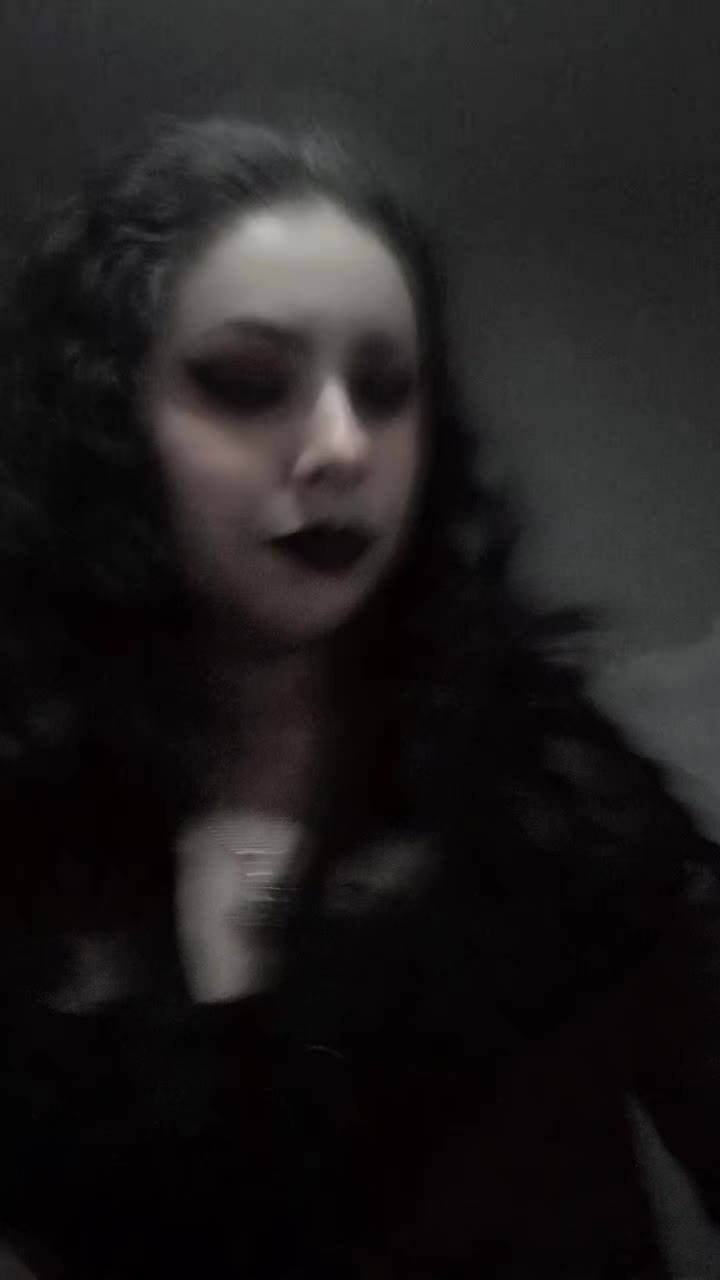 @Lilith Morticia