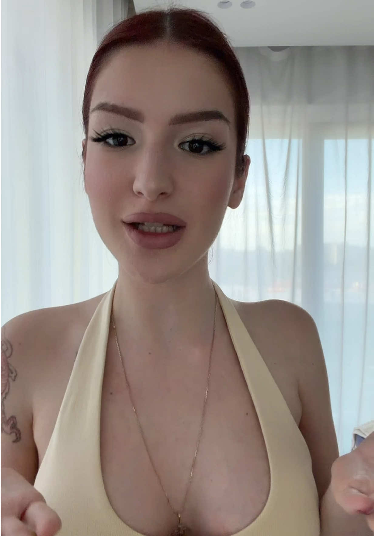 @theyurina