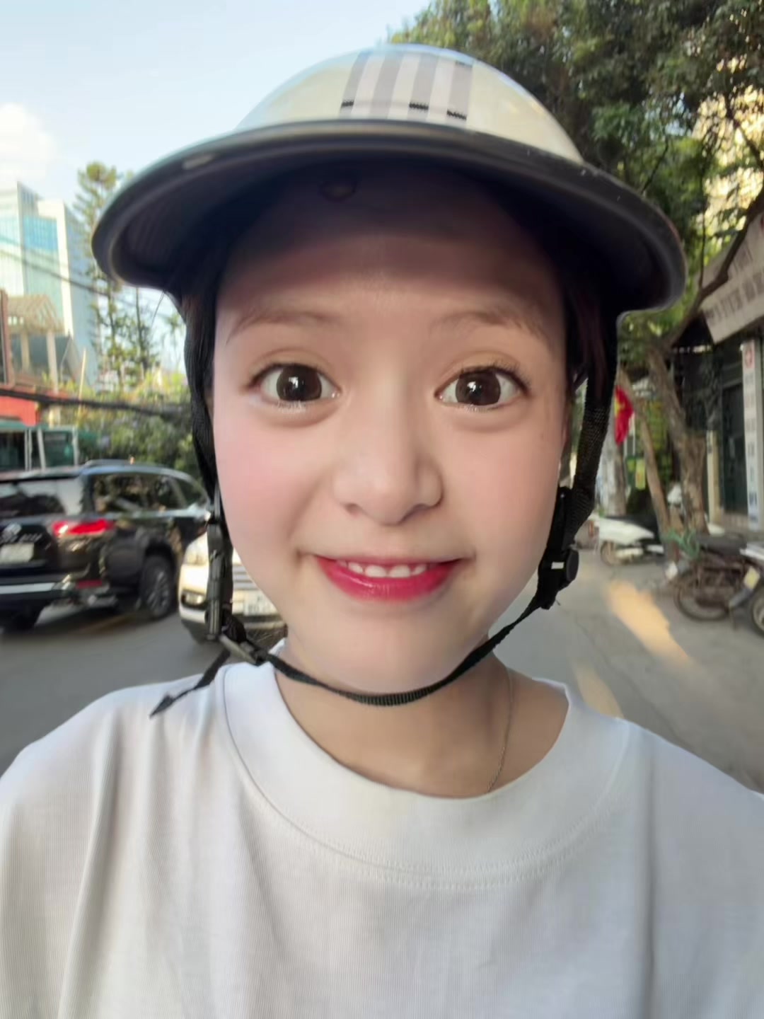 @Nguyễn Uyên Trang