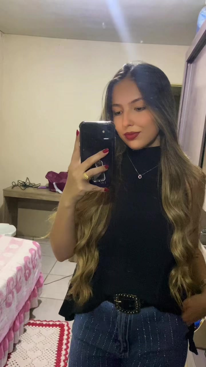@Mábia
