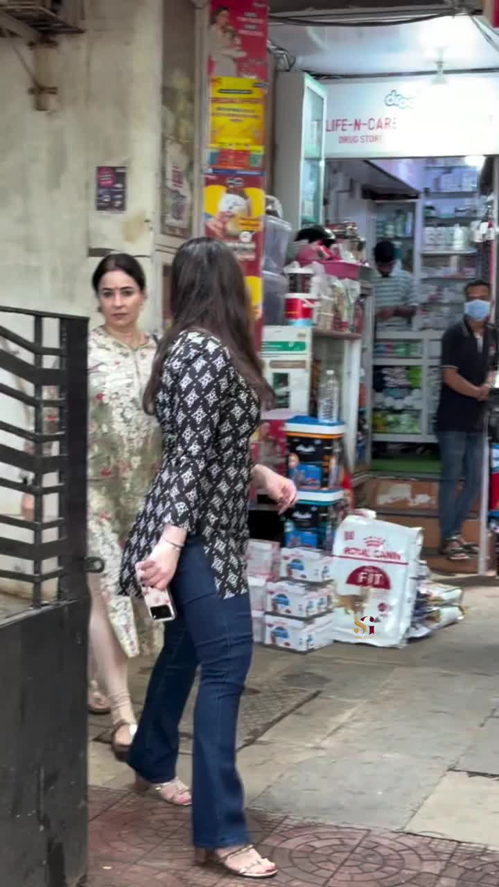 @Sara Tendulkar