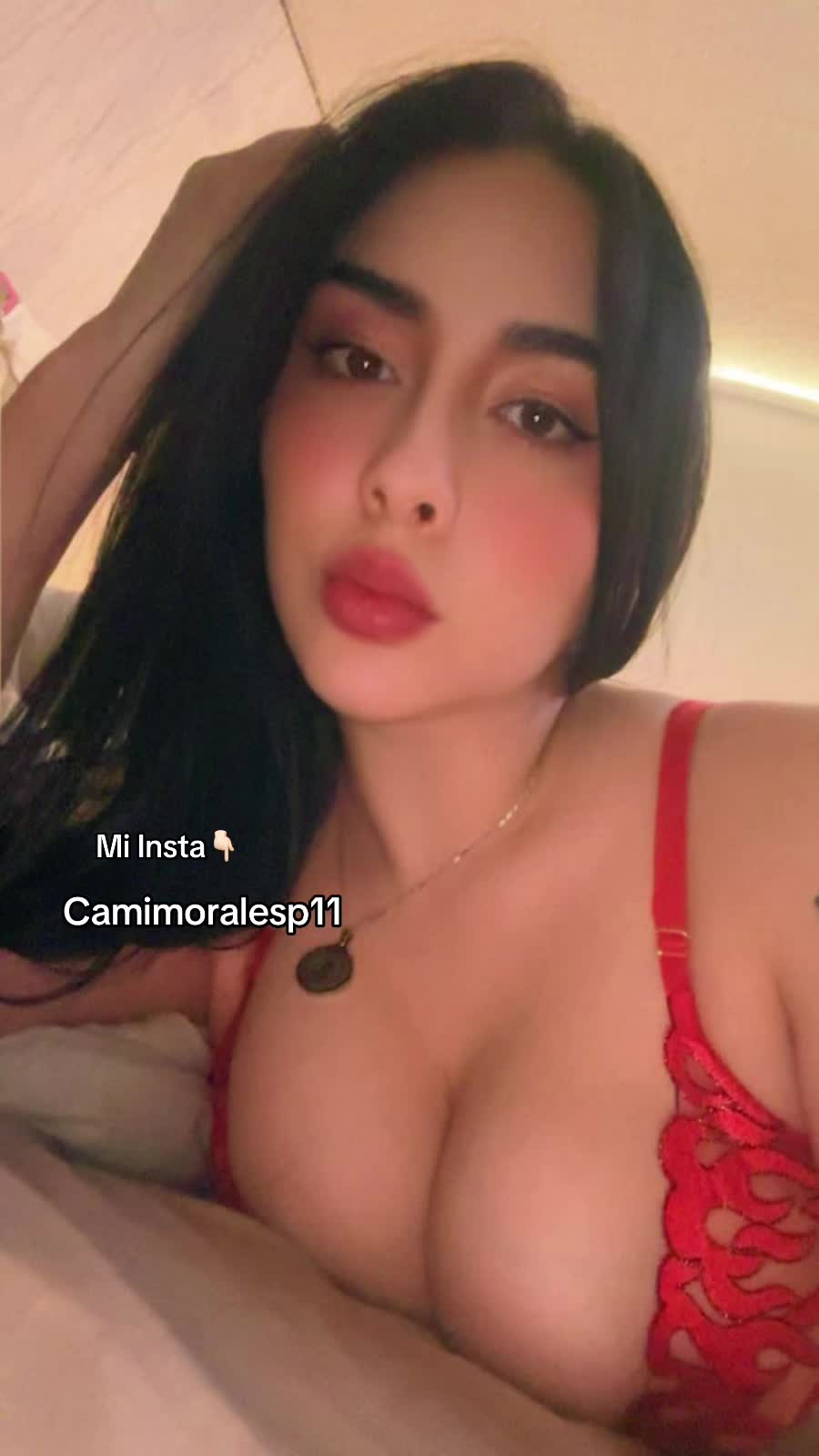 @Camila Morales🐰💜💙