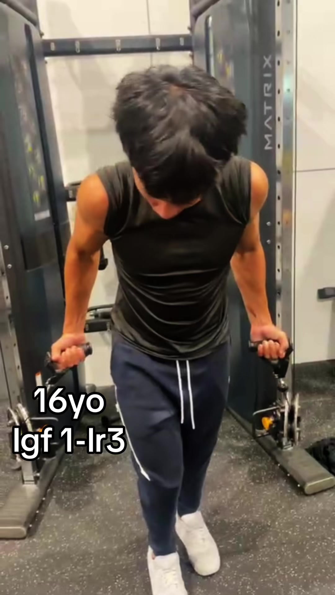 @👤