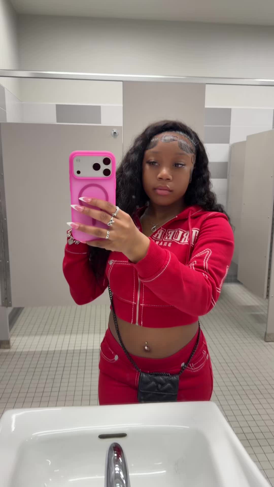 @leahofc._