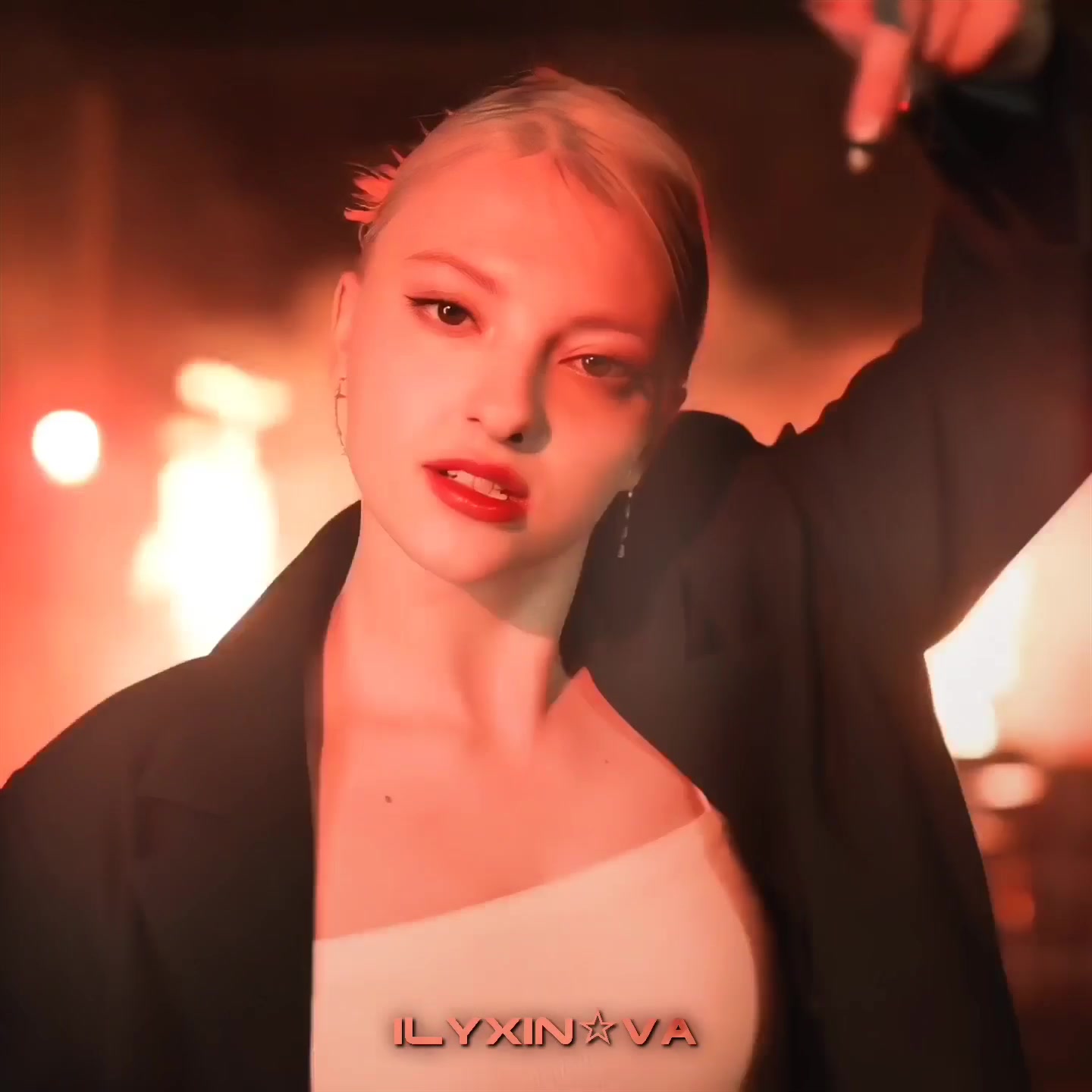 @эла любит эксин