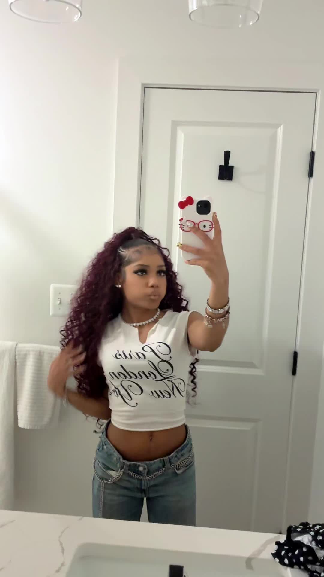 @𝐤𝐦𝐨𝐧𝐞𝐲