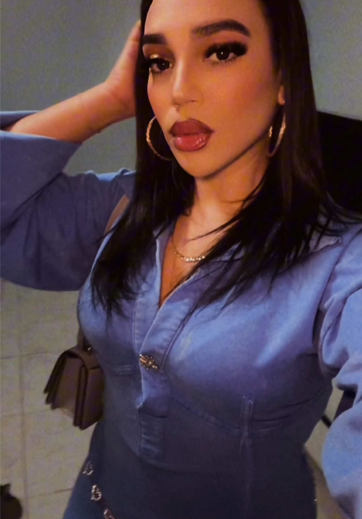 @Ari ✨