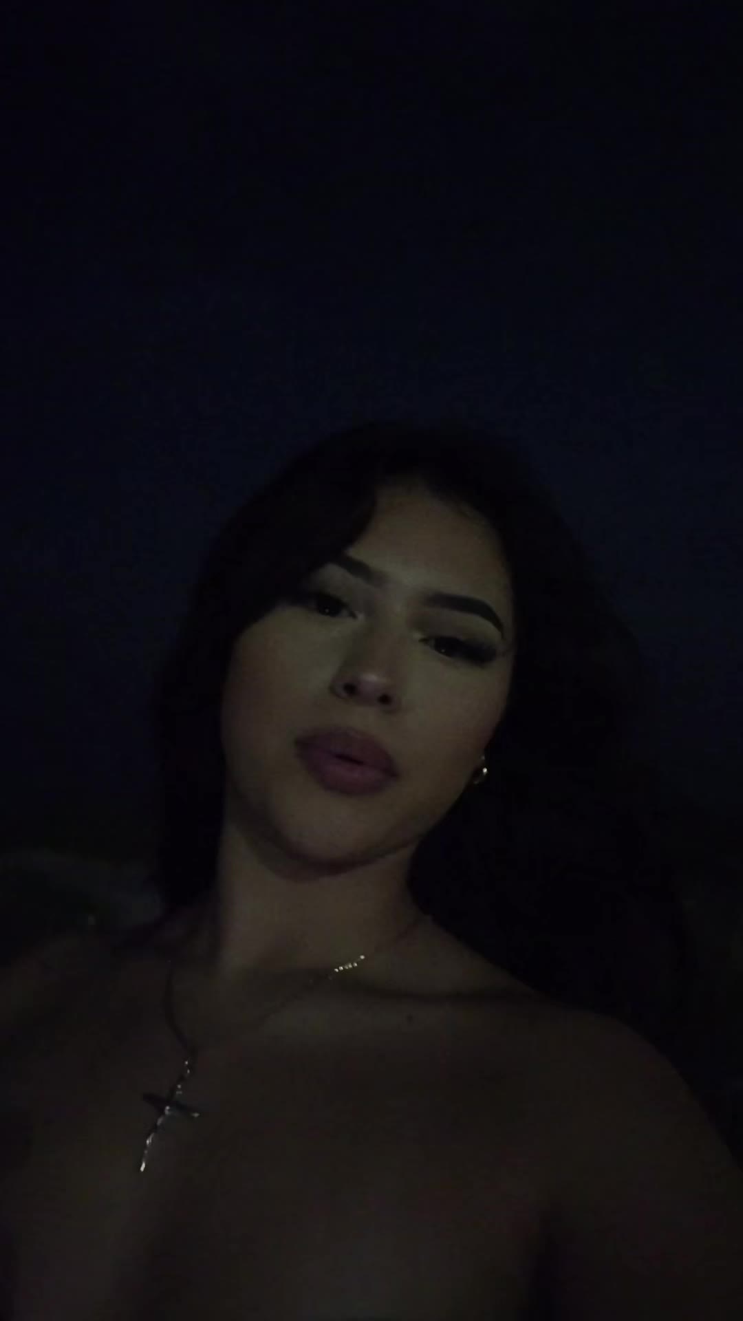 @Anahi