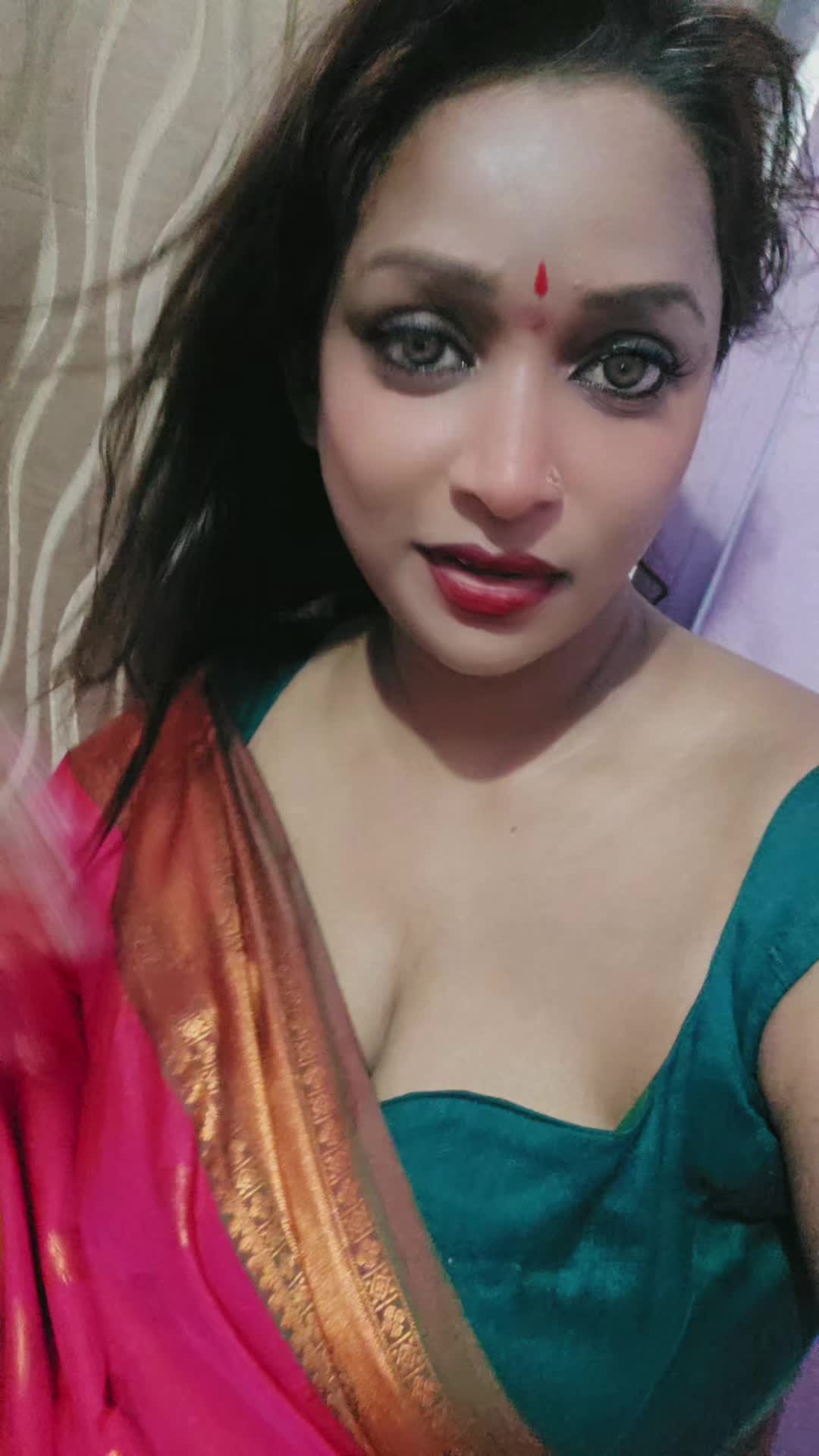 @Dhakshaiini_Official