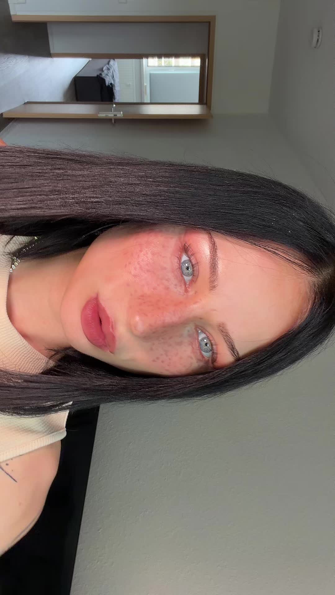 @antoinette_noir