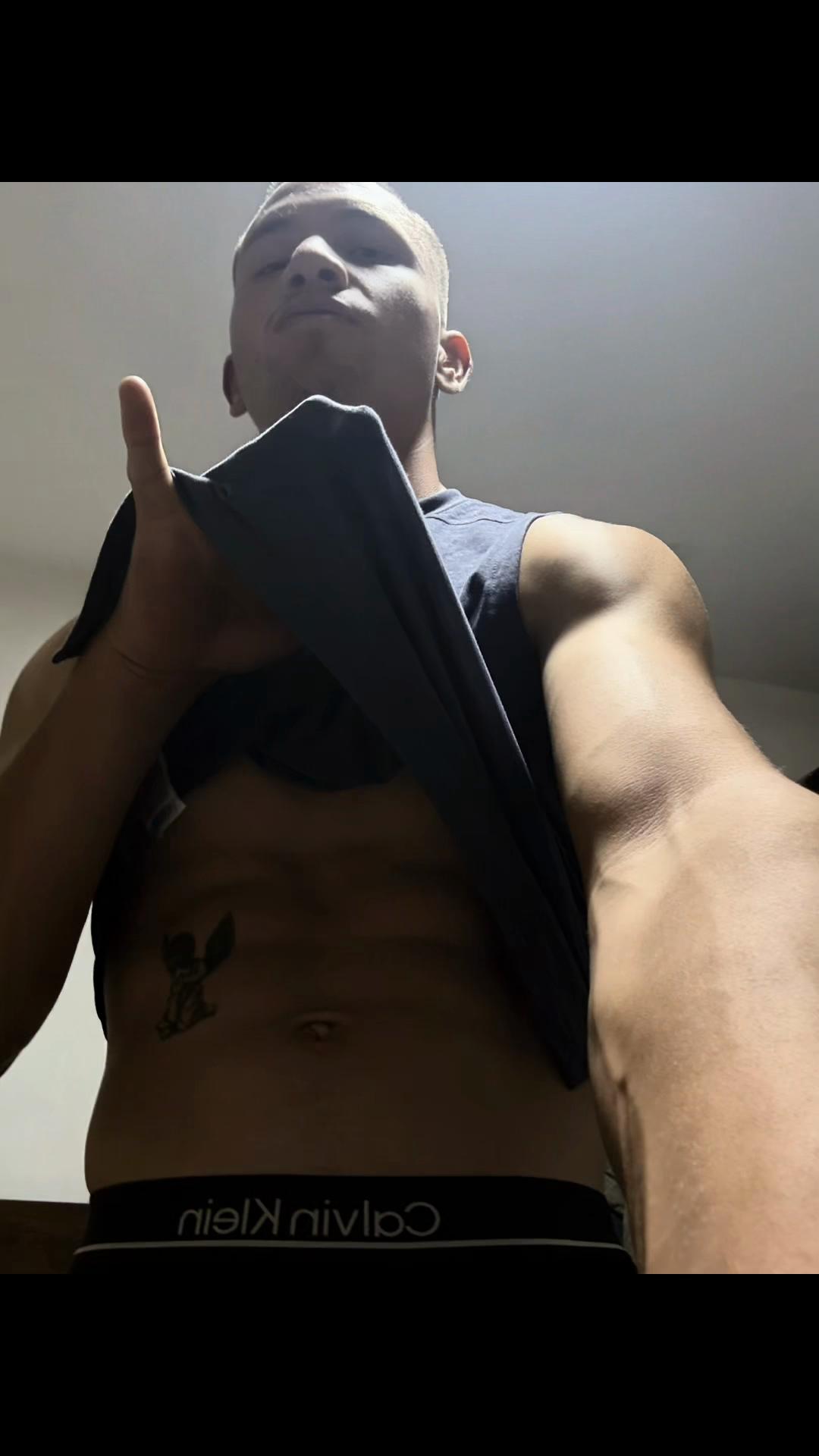 @robeloco_