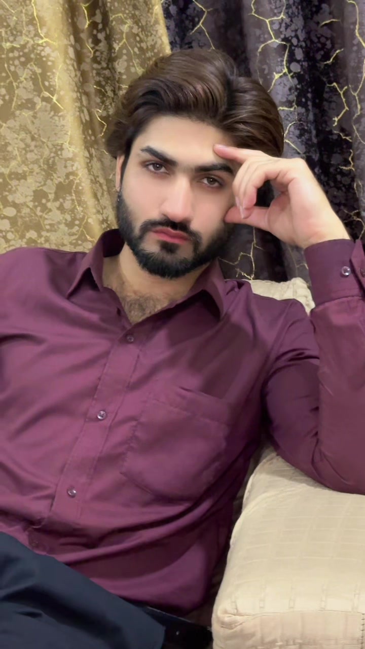 @KHAN🇵🇰