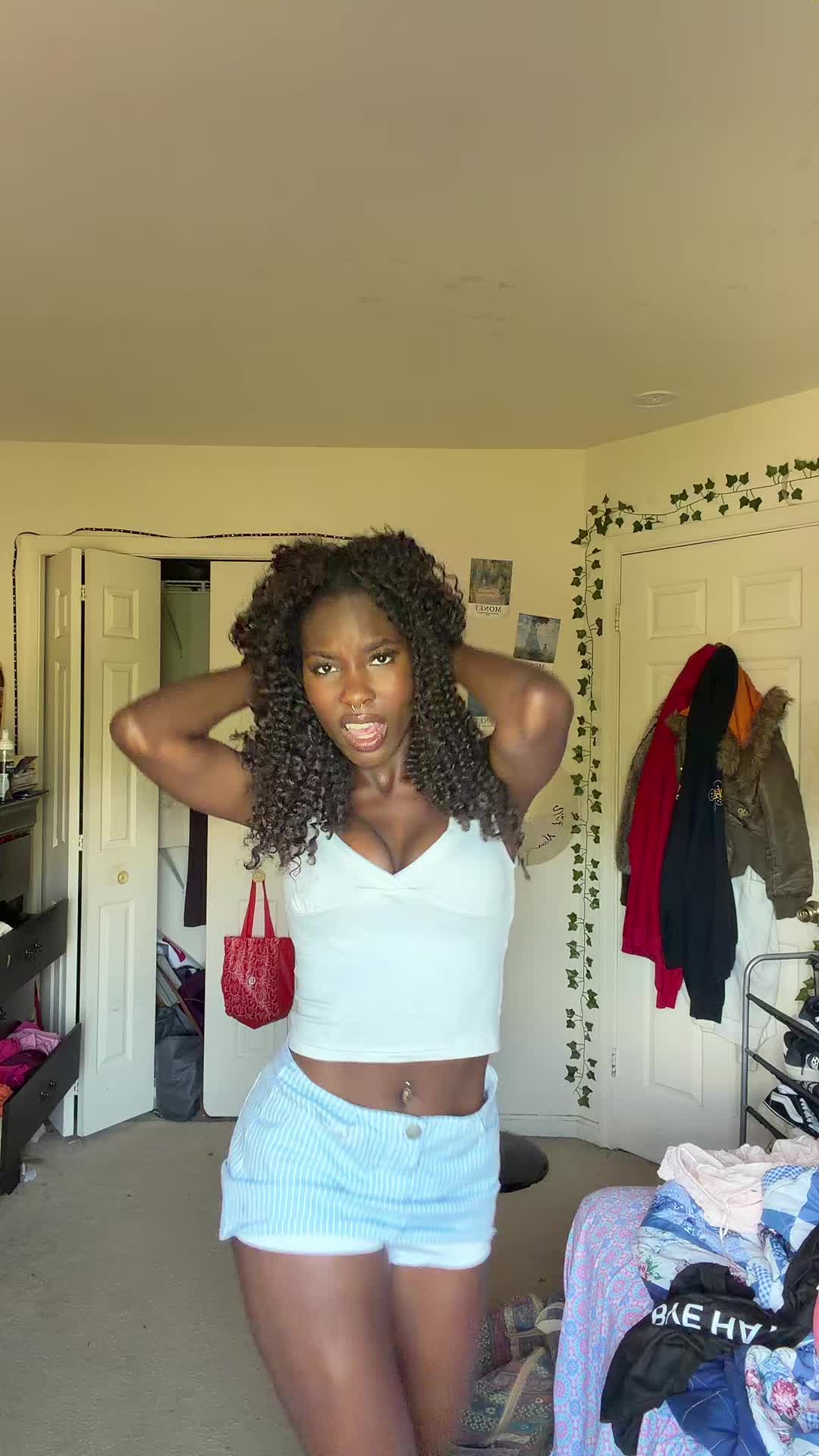 @unsimplydara