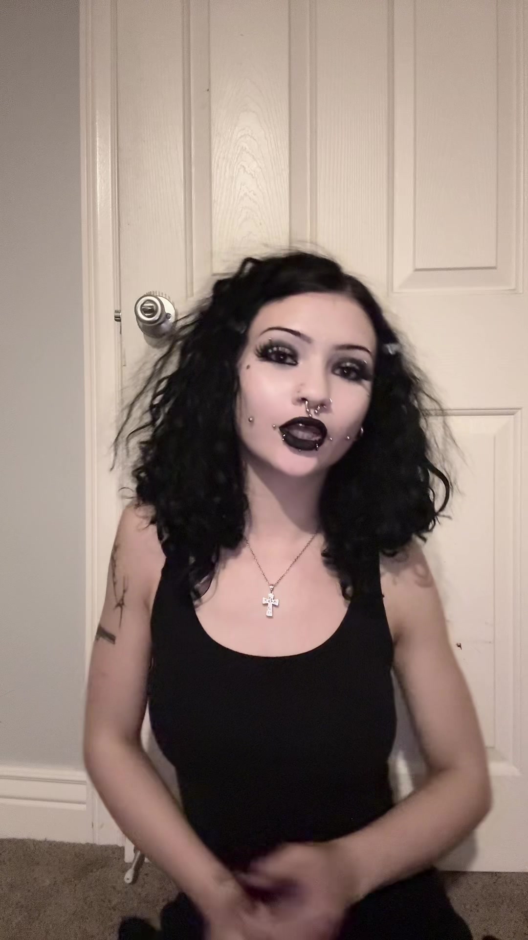 @miss.porcelain_